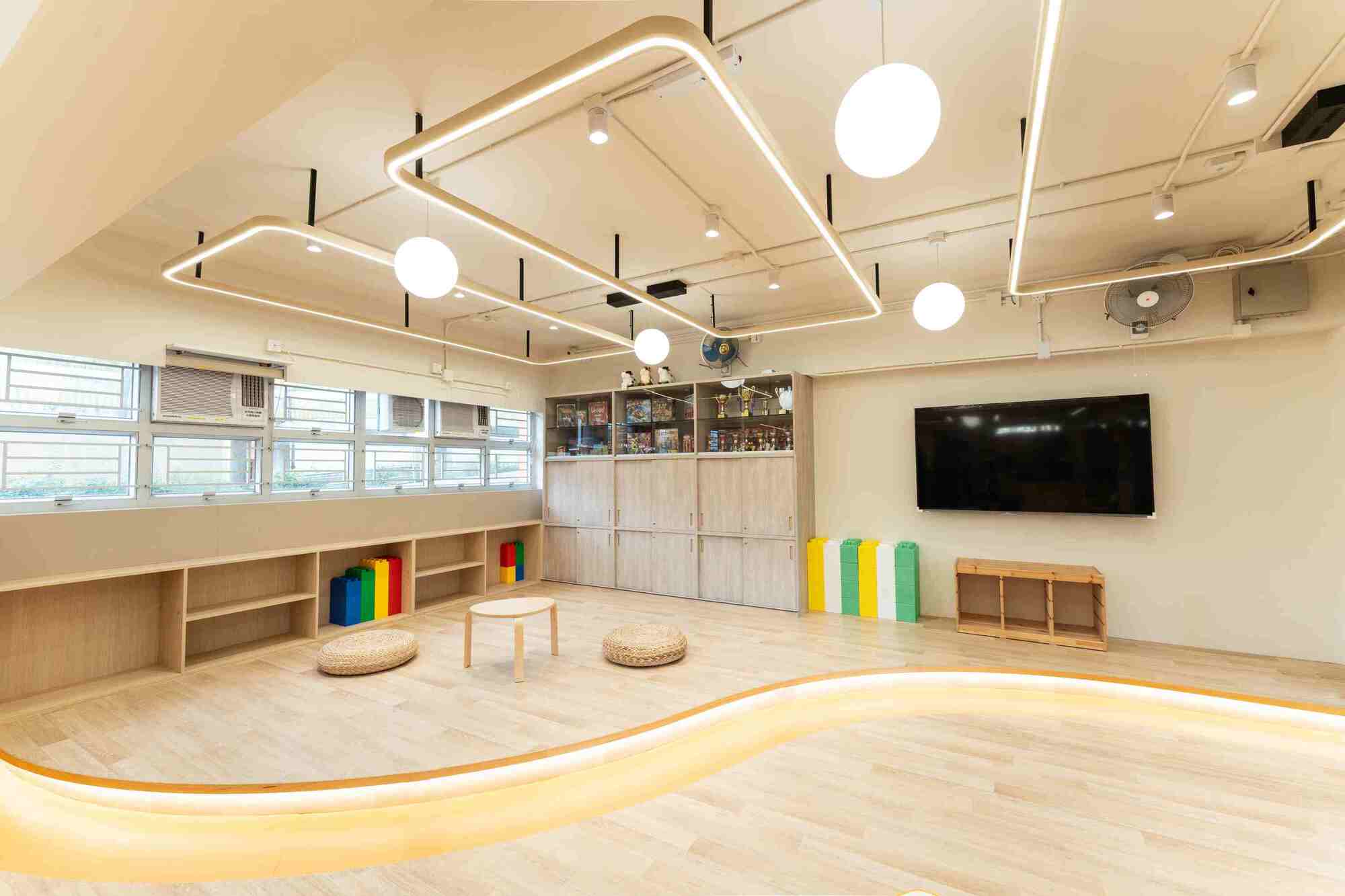 香港遊樂場協會賽馬會青衣青少年綜合服務中心